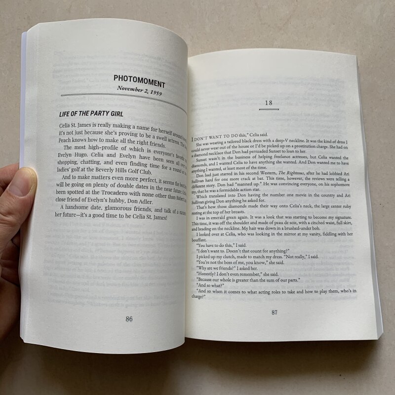 The Seven Husbands of Evelyn Hugo Story Novel In English Book